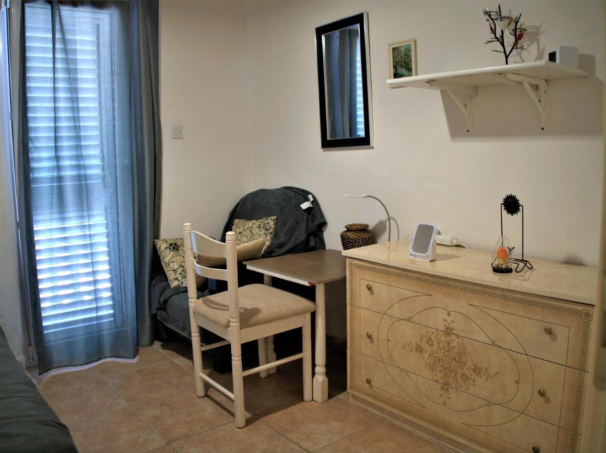 With Swimming Pool With Bathroom, Kitchen, Patio, Private Parking