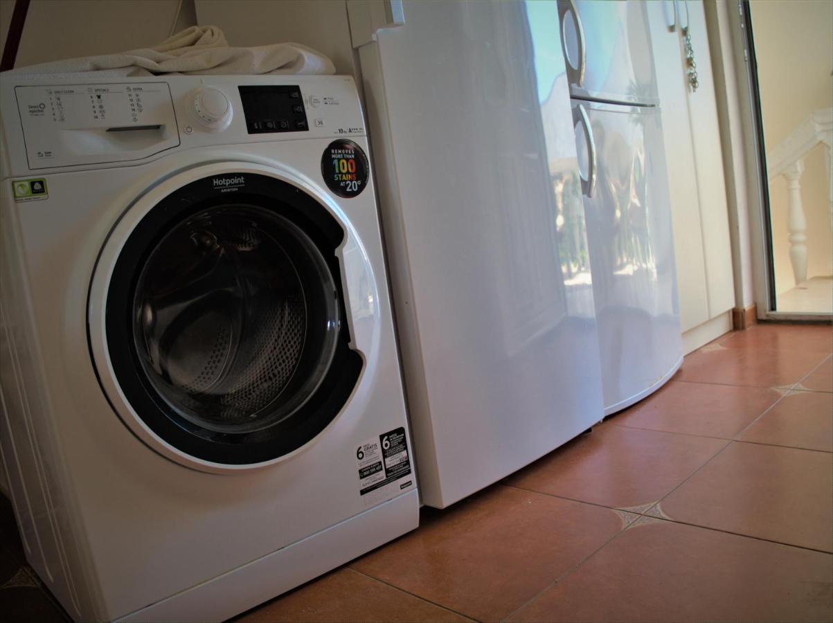 With Swimming Pool With Bathroom, Kitchen, Patio, Private Parking Aparthotel 2*