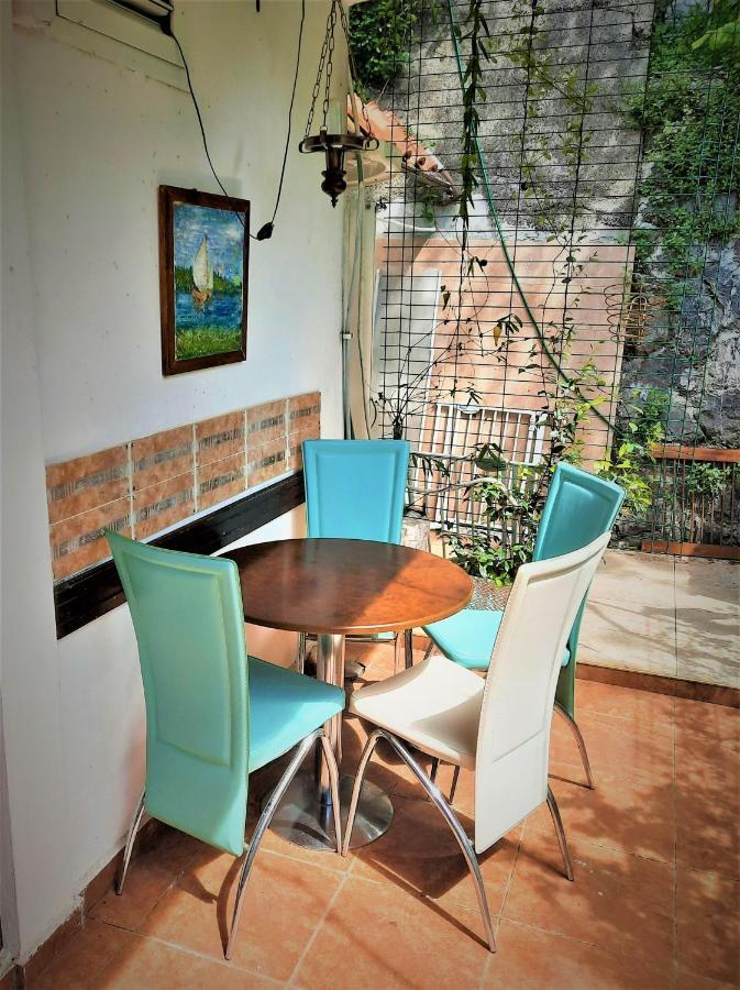 Aparthotel With Swimming Pool With Bathroom, Kitchen, Patio, Private Parking 2*