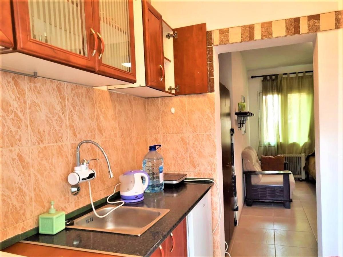 With Swimming Pool With Bathroom, Kitchen, Patio, Private Parking 2*
