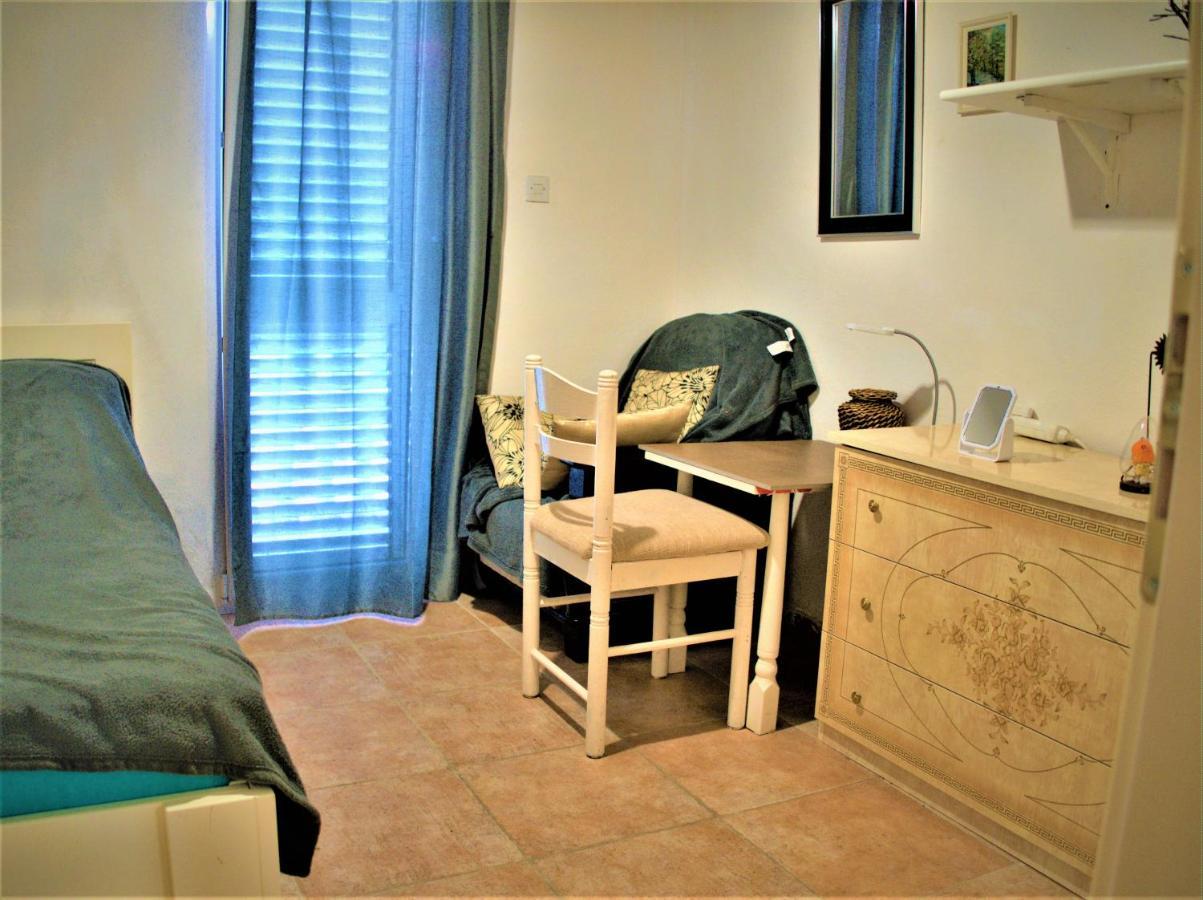 With Swimming Pool With Bathroom, Kitchen, Patio, Private Parking Aparthotel 2*