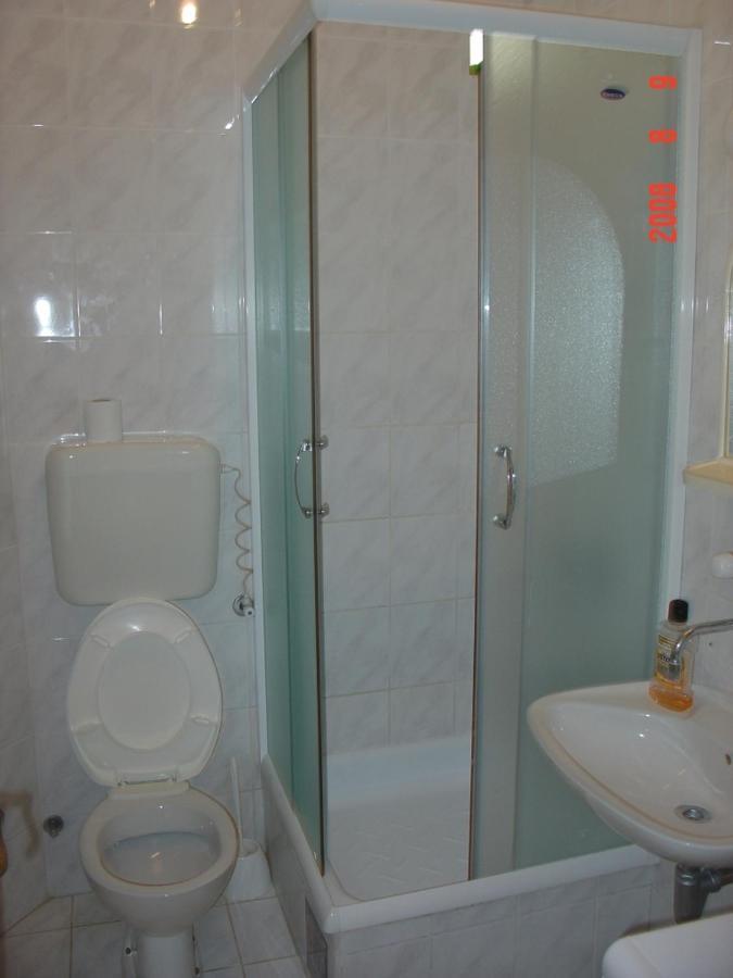 With Swimming Pool With Bathroom, Kitchen, Patio, Private Parking 2* Budva