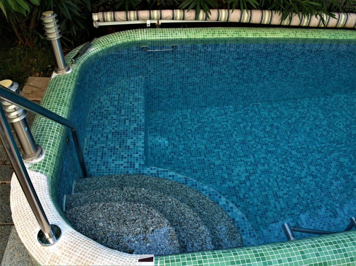 Aparthotel With Swimming Pool With Bathroom, Kitchen, Patio, Private Parking