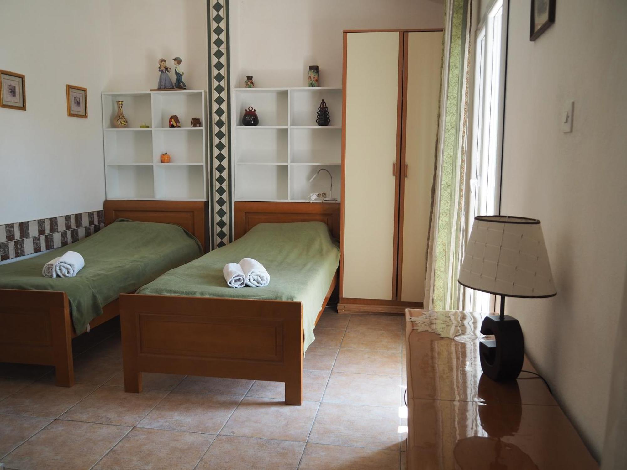 Aparthotel With Swimming Pool With Bathroom, Kitchen, Patio, Private Parking 2*