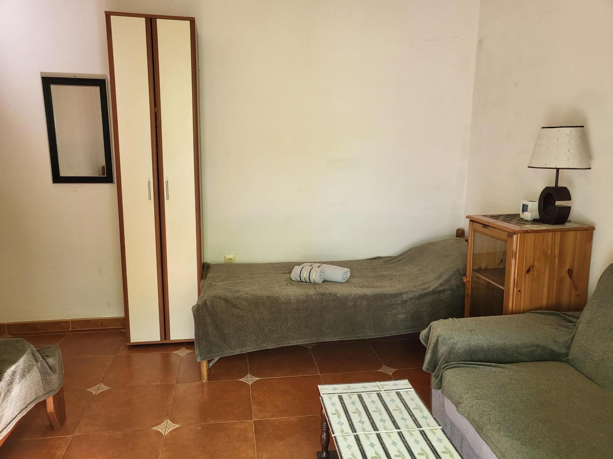 With Swimming Pool With Bathroom, Kitchen, Patio, Private Parking Aparthotel